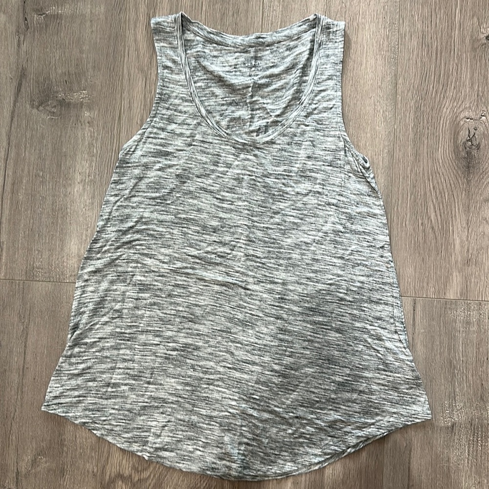 A new day - flowy tank top - heathered gray/black